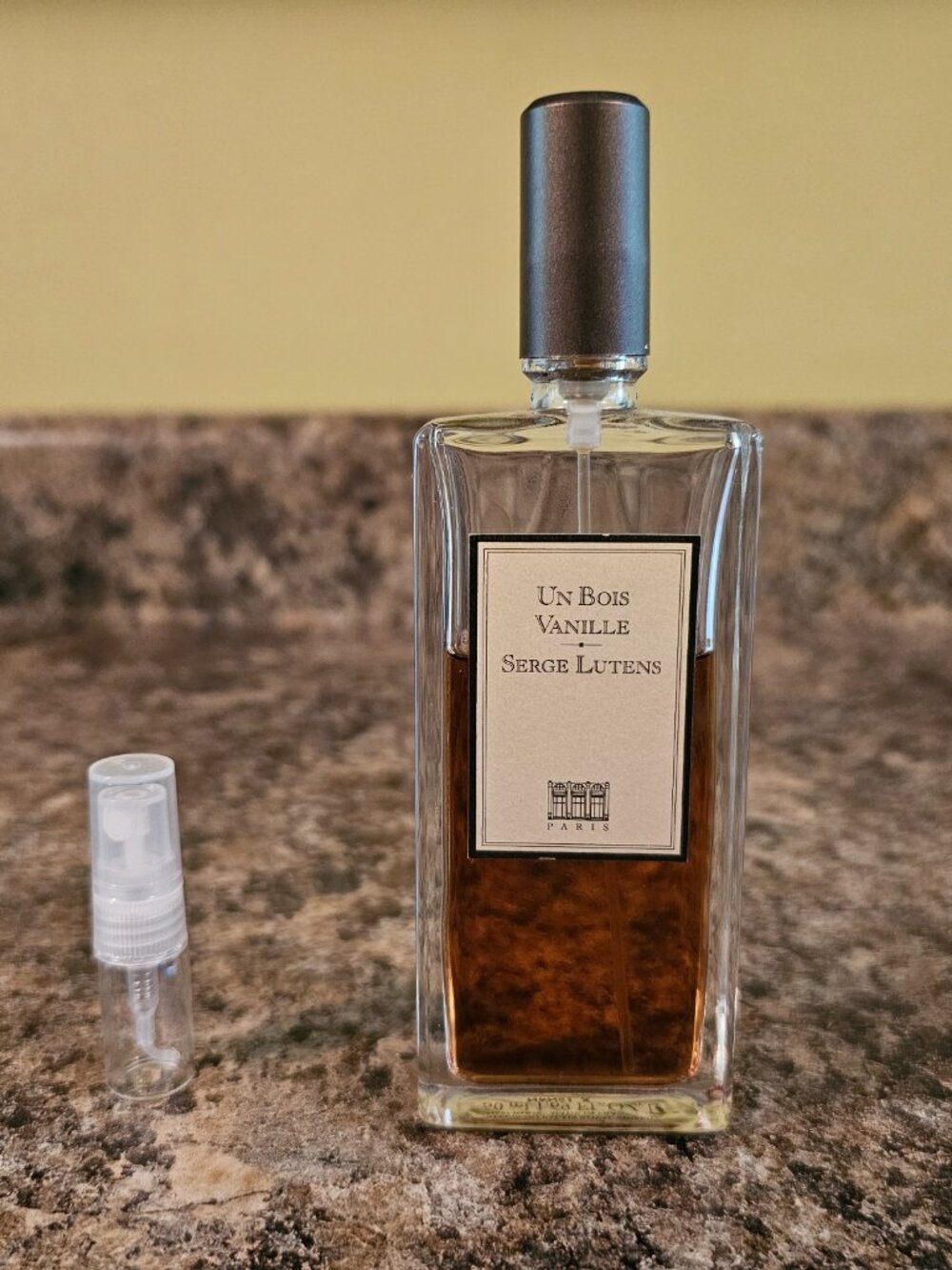 2 ML Sample UN BOIS VANILLE by Serge Lutens Perfume EDP VIntage Original